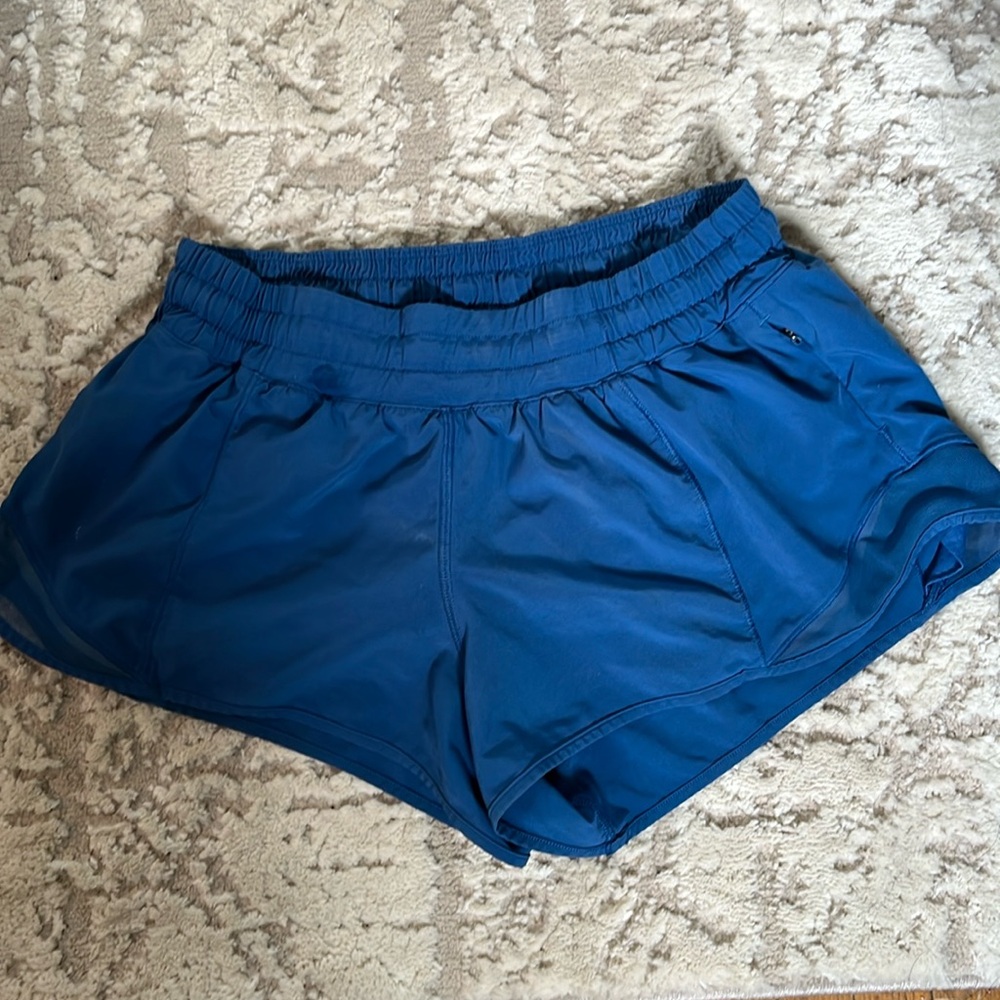 Lululemon Hotty Hot Lined Short 2.5"